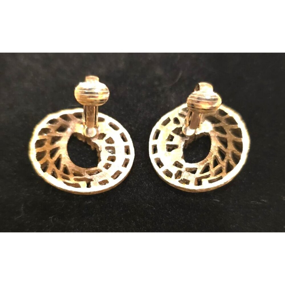 Vintage Red Rhinestones Gold-Tone Clip-On Earrings - Picture 7 of 8